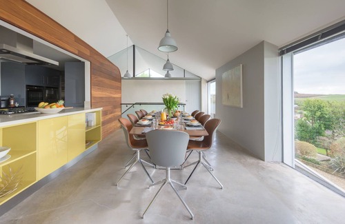 Kingsbridge House | Quarry House - An architecturally inspiring house with sea views