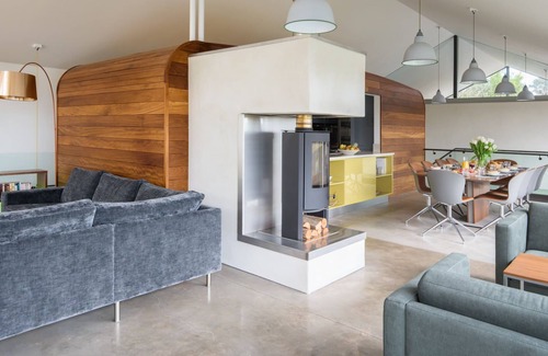 Kingsbridge House | Quarry House - An architecturally inspiring house with sea views