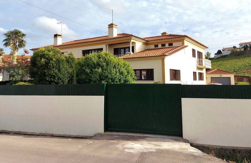 Torres Vedras House | Quarto Twin com Varanda