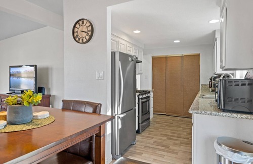 Quartz Hill House | Quartz Hill Lancaster Casita