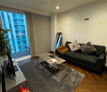 Salford Apartment | Quartz manor