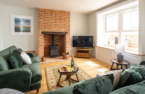 Orford Cottage | Quay View - sleeps 6 guests in 3 bedrooms