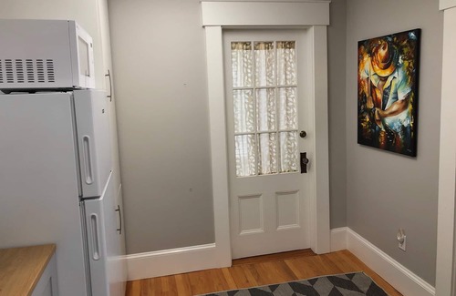 Provincetown House | Queen Anne style Home with Private entrance 1B/1B unit in Historic Provincetown