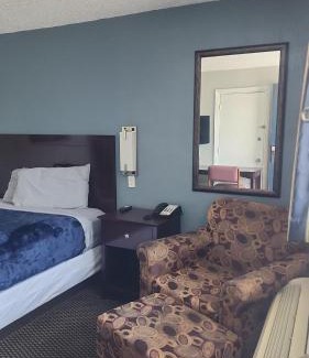 Amarillo Apartment | Queen Bed Hotel Room 128