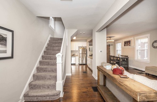 Walnut Hills House | Queen City Homestead – For 6!