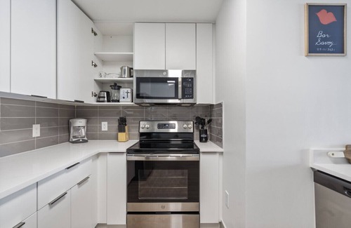 Third Ward Apartment | Queen City Retreat | Parking, Views, Near Stadium