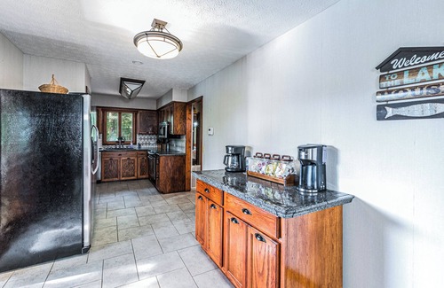 Penrod House | Queen of Lake Malone