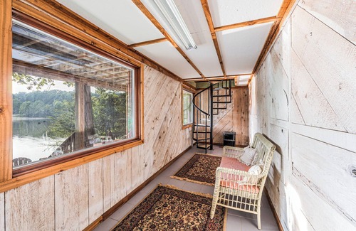 Penrod House | Queen of Lake Malone