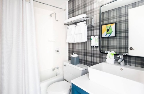 Steamboat Springs Hotel | Queen Room Duo Gravity Haus Steamboat, Ski Resort Access, Steps to Gondola