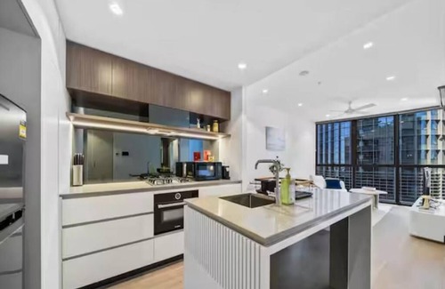 Brisbane Central Business District Apartment | Queen's Residence -Brand New Apt Lvl 20