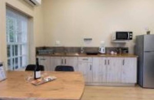 Oudtshoorn Apartment | Queen's Residences by BON Hotels