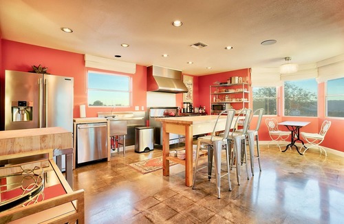 Joshua Tree House | Queen's Rock & Roll Retreat: Iconic JT Studio Estate