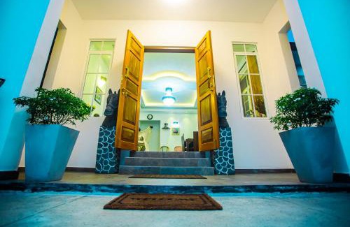 Talpe House | Queen's Villa