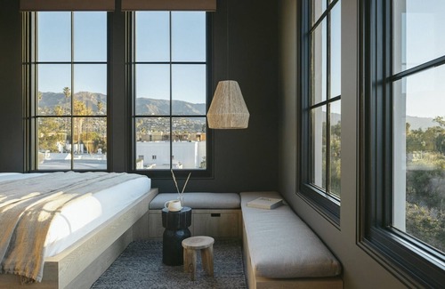 Santa Barbara Hotel | Queen-Sized Room, Lounge Area with Ideal Mountain Views!