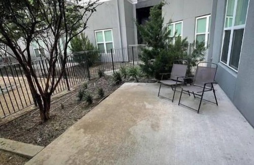 Richardson Apartment | Queen suite | Private Patio