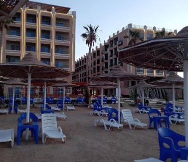 Al Ahyaa Resort | Queen T Juliana Beach Resort