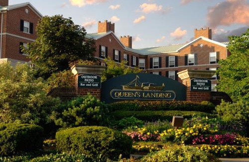 Historic Old Town Hotel | Queens Landing