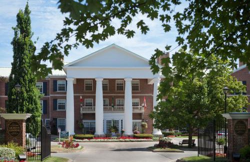 Historic Old Town Hotel | Queens Landing