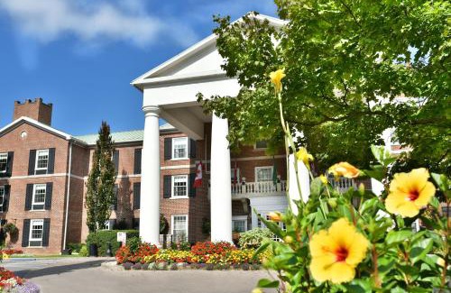 Historic Old Town Hotel | Queens Landing