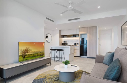 Brisbane Central Business District Apartment | Queen’s Wharf 1BR L60 ~ Luxe City & River View