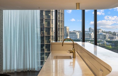 Brisbane Central Business District Apartment | Queen’s Wharf 1BR L60 ~ Luxe City & River View
