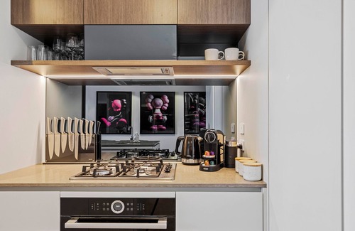 Brisbane Central Business District Apartment | Queens Wharf Luxe Retreat -Brisbane CBD, Pool, Spa