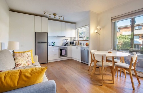 Queenscliff Apartment | Queenscliff Beach Pad Explore the Northern Beaches