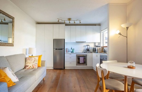 Queenscliff Apartment | Queenscliff Beach Pad Explore the Northern Beaches