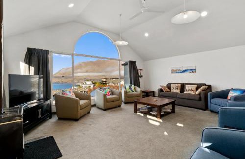 Fernhill House | Queenstown Haven - Queenstown Holiday Home