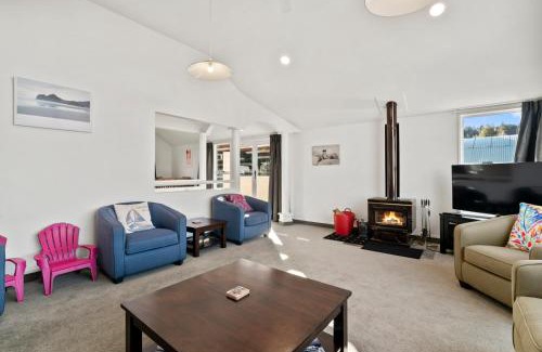 Fernhill House | Queenstown Haven - Queenstown Holiday Home