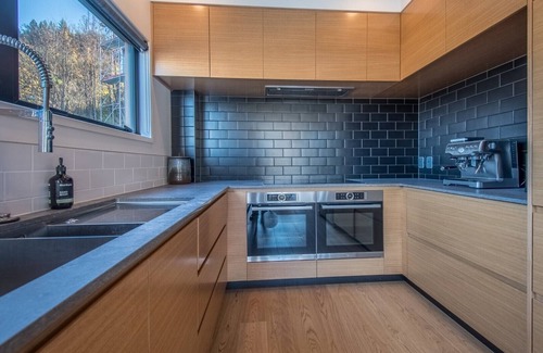 Frankton Villa | Queenstown Remarkable Lake & Mountain Views