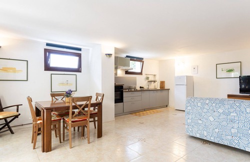 Quercianella Apartment | Quercianella Lovely Apartament Sea View W/Patio!