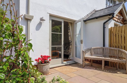 Sidmouth Cottage | QUESTANT LODGE, pet friendly, country holiday cottage in Sidmouth