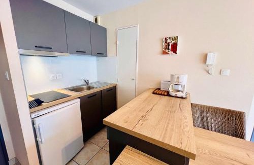 Quiberon Apartment | Quiberon - Appartement 2P 33m² avec aperçu mer, balcon, parking et animaux acceptés - FR-1-478-112