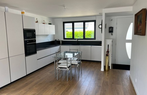 Quiberon House | Quiberonnaise house in town center, walking distance to beach.