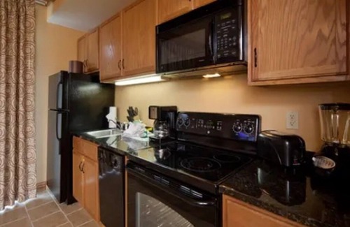 Gatlinburg Resort | Quick trip for July 4-7, 2023, 1 Bedroom in downtown Gatlinburg!