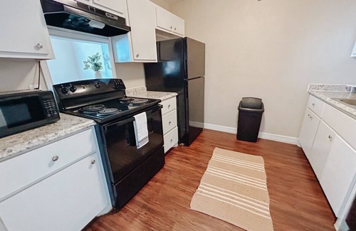 Central City Apartment | Quick Trip to Beach & Downtown, Workforce Housing