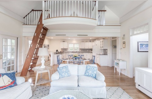Polpis House | QUIDNET 3 ACRES PERFECT FOR PLAYING/RELAXING nn