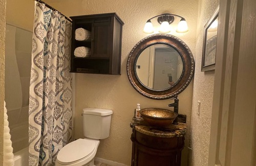 Mesilla Park Apartment | Quiet 1bd/1b with Equestrian Facilities close to Old Town Mesilla