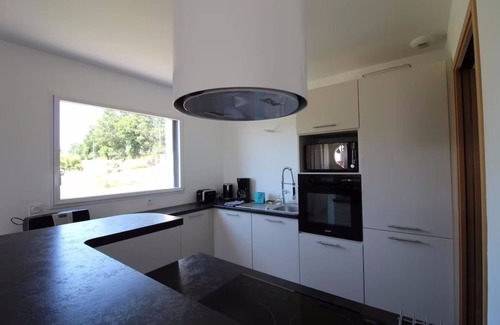 Lannion House | Quiet 2-bedroom house near Perros-Guirec