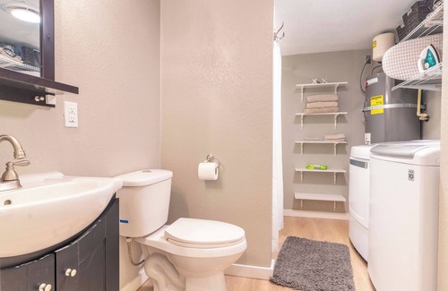 North Creek House | quiet 2-bedroom Woodinville
