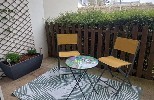 Roscoff Apartment | Quiet 2* studio, near the center, wooded residence