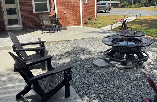 Albemarle House | Quiet 2BR Albemarle Suite Near Morrow Mountain