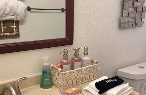 Quail Ridge Condo | Quiet 2BR Apartment with W/D & Garage
