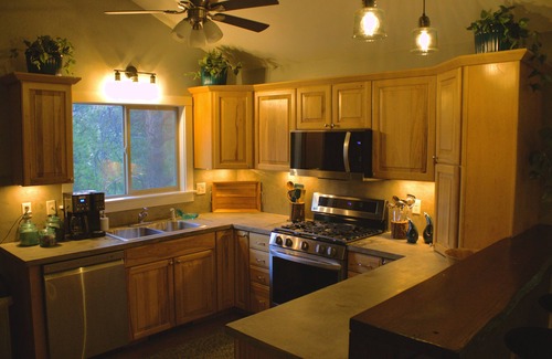 Lake City House | Quiet 3 bedroom home in a secluded neighborhood, minutes away from downtown LC.