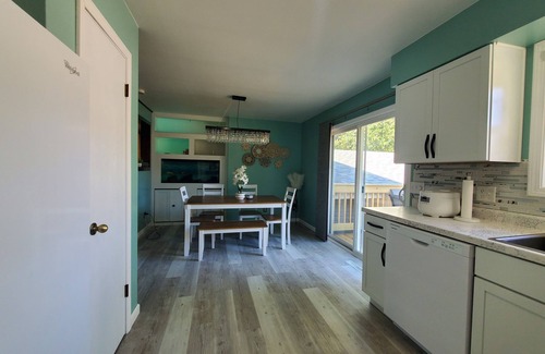 Eau Claire House | Quiet 3BR/2BA Retreat Near Eau Claire Mall & Shopping - Perfect for Families!
