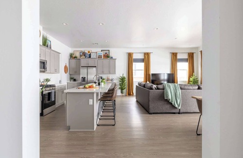 Flagstaff House | Quiet 3BR Flagstaff Mountain Home + Hot Tub