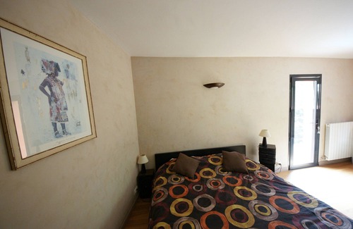 Le Bar-sur-Loup Villa | Quiet 6-person family home with swimming pool
