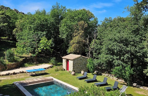 Saint-Victor-des-Oules House | Quiet, air-conditioned, not overlooked, HEATED SWIMMING POOL, 10min from Uzès for 10 and 4 children