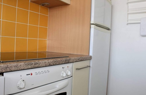 Villeneuve Loubet Beach Apartment | Quiet, air-conditioned, well-equipped studio with sea view terrace - Sleeps 2